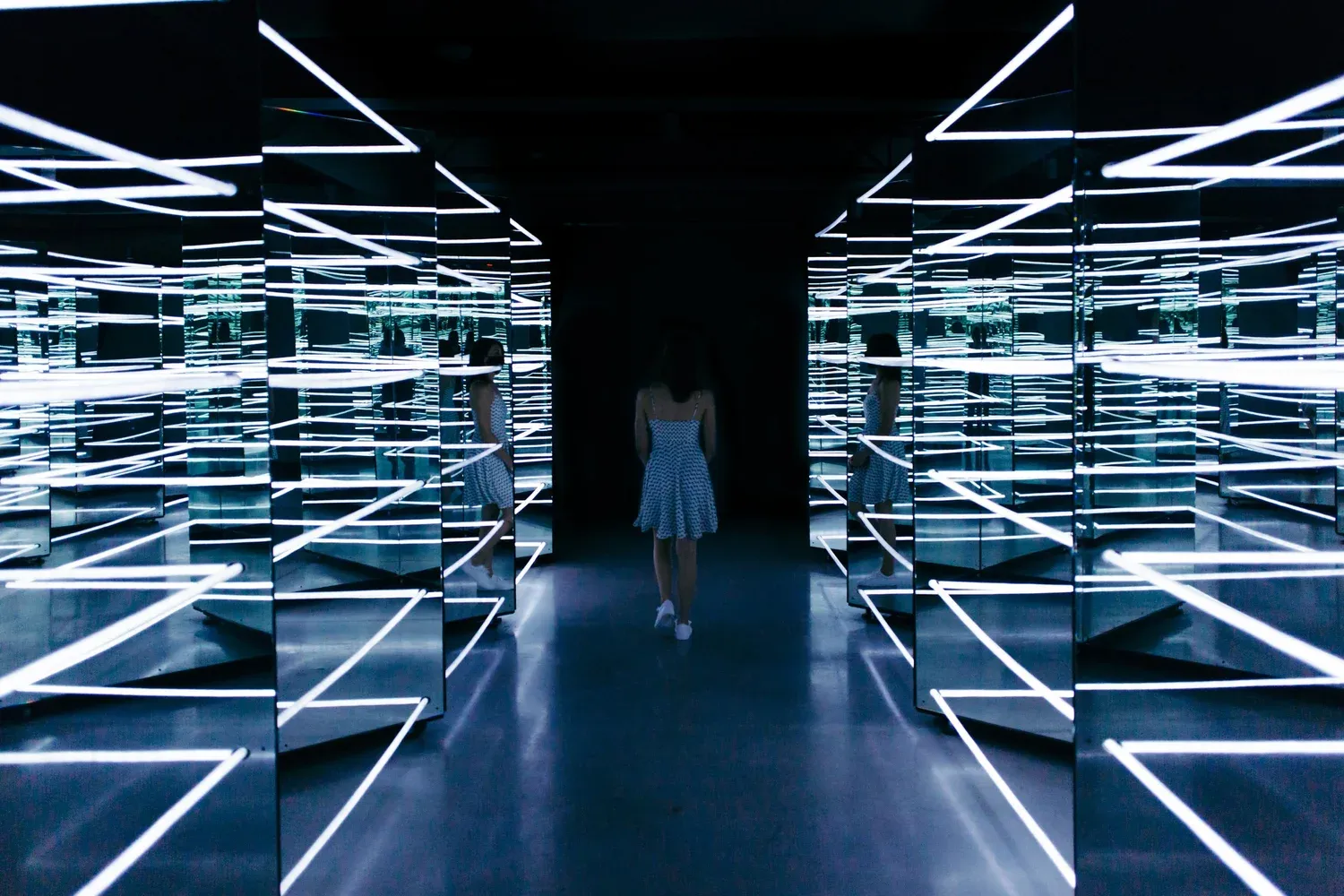 Hoshi V.2 — a mirrored room of light depicting infinite space, fully indoors and air-conditioned